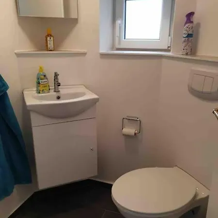 3-zimmer / Wlan / Garten / Parkplatz Appartement *