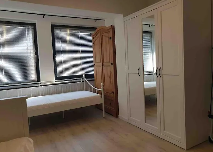 3-zimmer / Wlan / Garten / Parkplatz Schenefeld (Pinneberg)